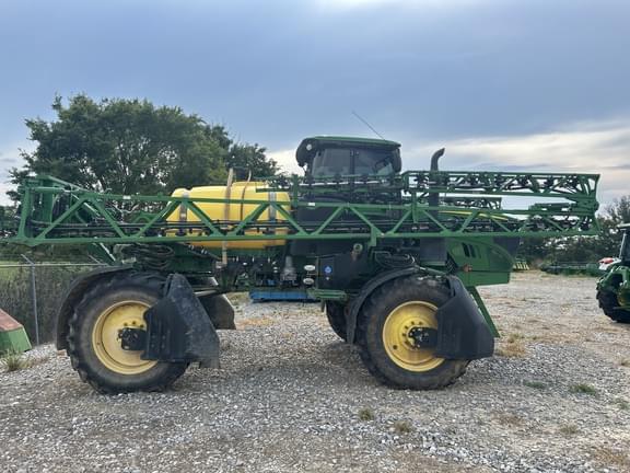 Image of John Deere R4023 equipment image 4