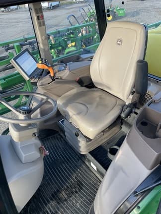Image of John Deere R4023 equipment image 3