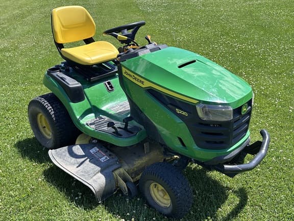 Image of John Deere S220 Primary image