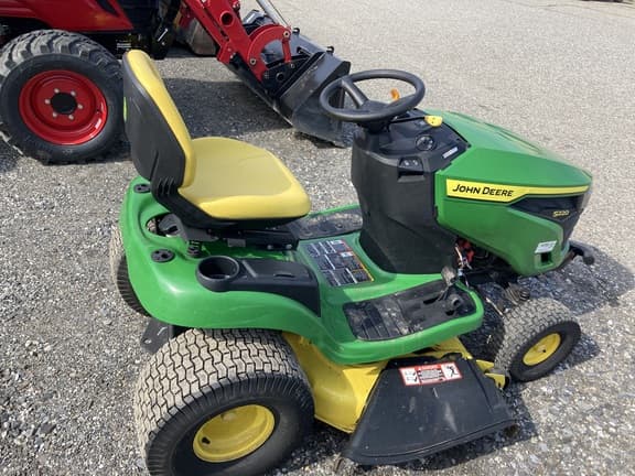 Image of John Deere S220 equipment image 4