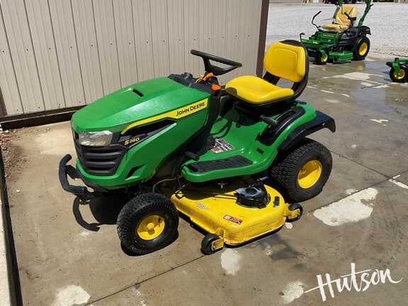 Image of John Deere S240 equipment image 1