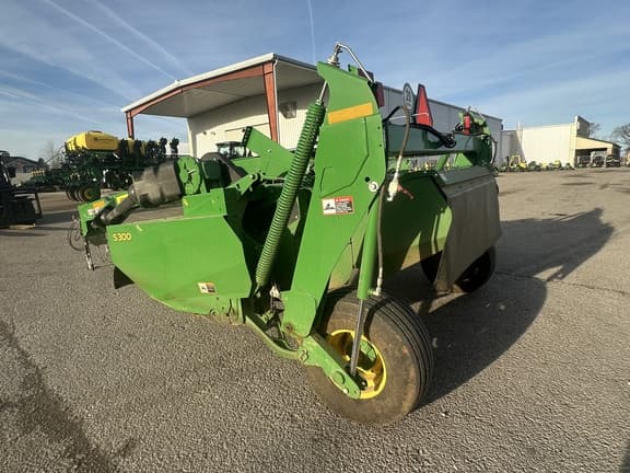 Image of John Deere S300 equipment image 4