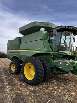 Image of John Deere S760 Image 1