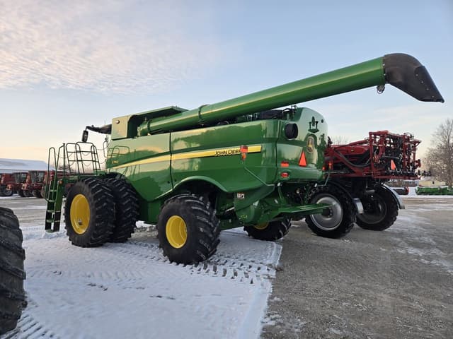 Image of John Deere S760 equipment image 4