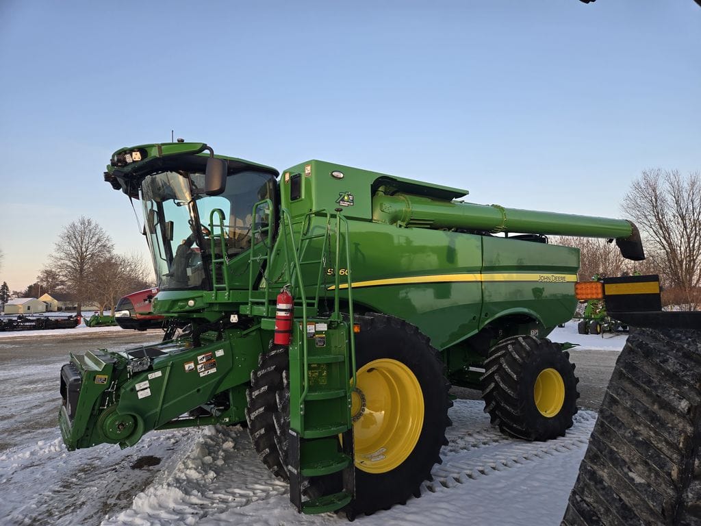 2022 John Deere S760 Equipment Image0