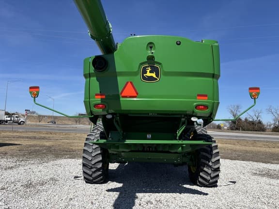 Image of John Deere S760 equipment image 4