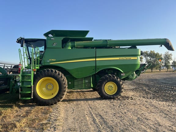 2022 John Deere S760 Equipment Image0