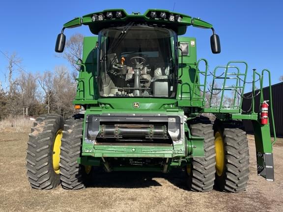 Image of John Deere S760 equipment image 1