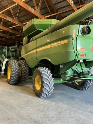 2022 John Deere S760 Equipment Image0