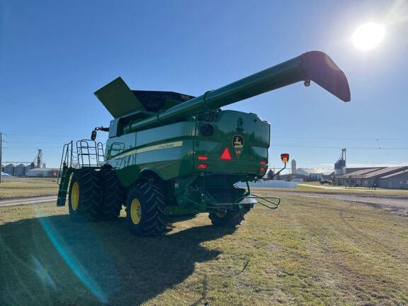 Image of John Deere S770 equipment image 2