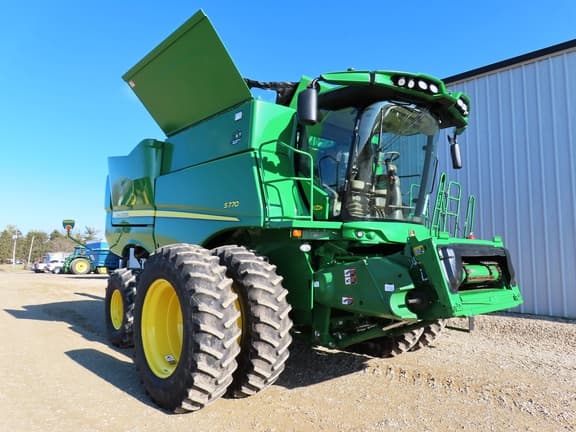 Image of John Deere S770 equipment image 4