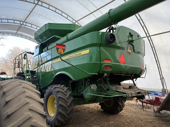 Image of John Deere S770 equipment image 3