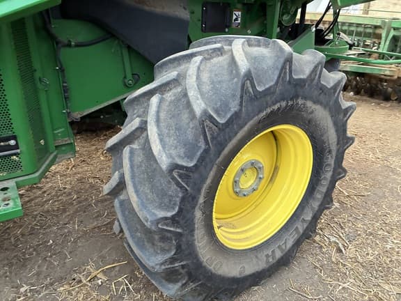 Image of John Deere S770 equipment image 4