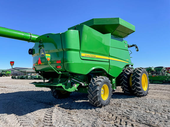 Image of John Deere S770 equipment image 4