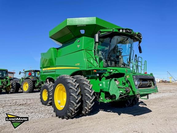 Image of John Deere S770 equipment image 2
