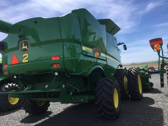 Image of John Deere S770 equipment image 2
