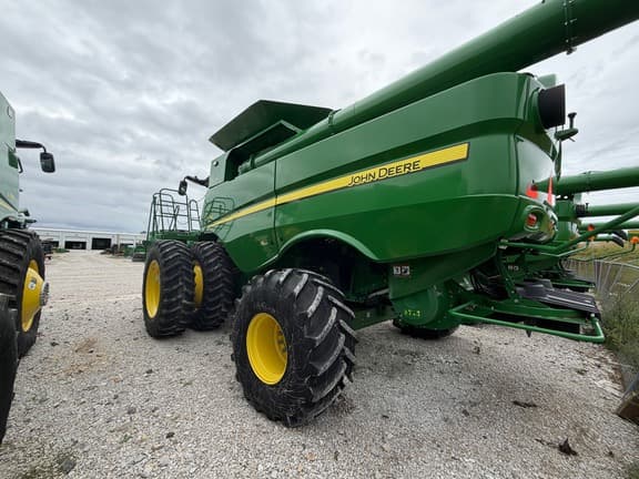 Image of John Deere S770 equipment image 3