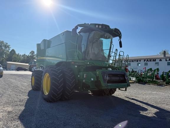 Image of John Deere S770 equipment image 1