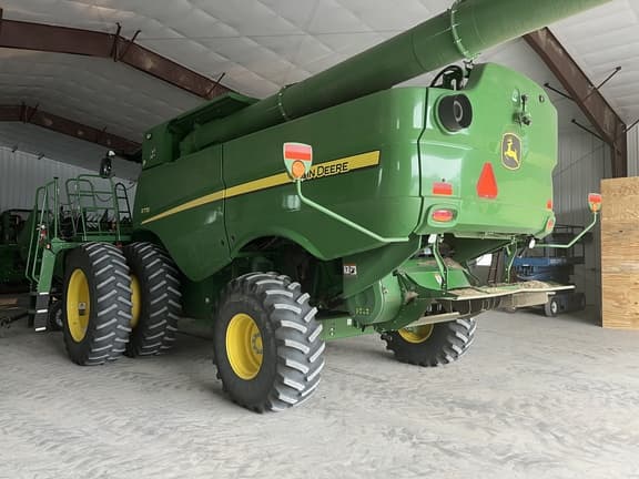 Image of John Deere S770 equipment image 2