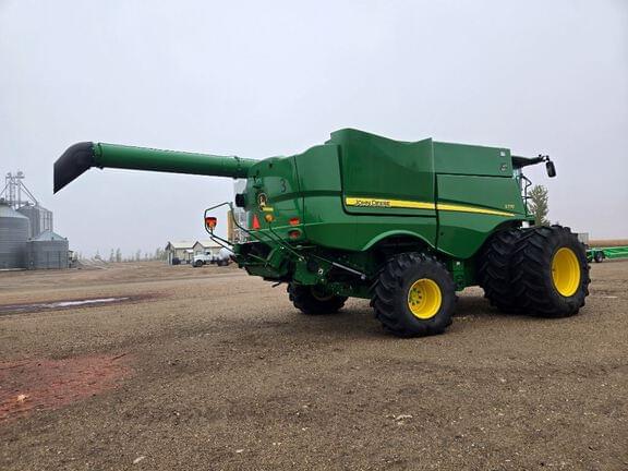 Image of John Deere S770 equipment image 4