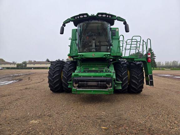 Image of John Deere S770 equipment image 1