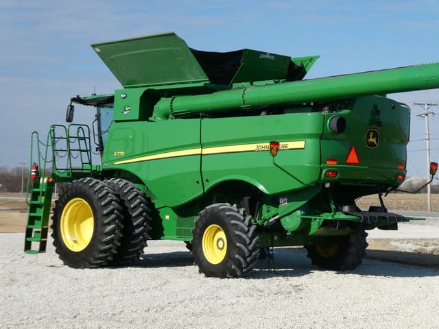 Image of John Deere S770 equipment image 4
