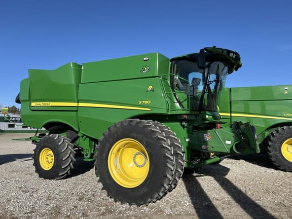 Image of John Deere S780 Primary image