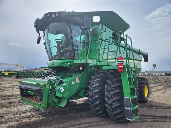 2022 John Deere S780 Equipment Image0