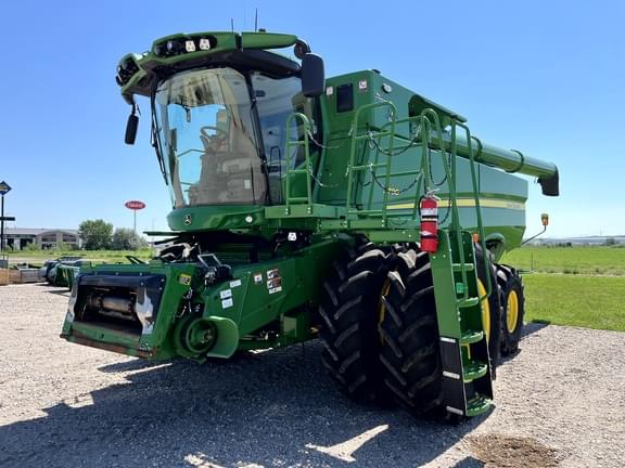 Image of John Deere S780 equipment image 2