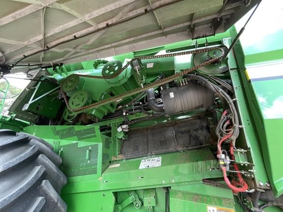 Image of John Deere S780 equipment image 4