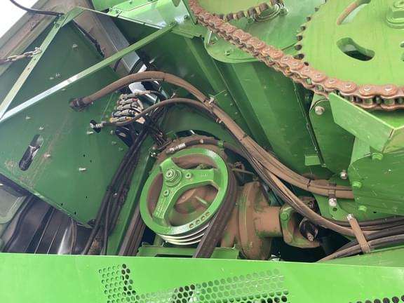 Image of John Deere S780 equipment image 2