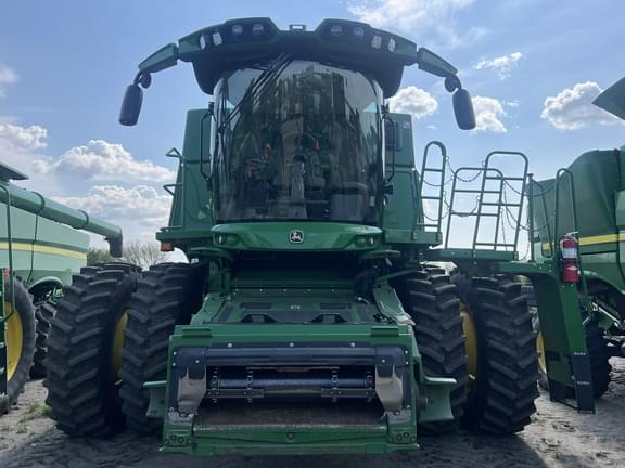 Image of John Deere S780 equipment image 2