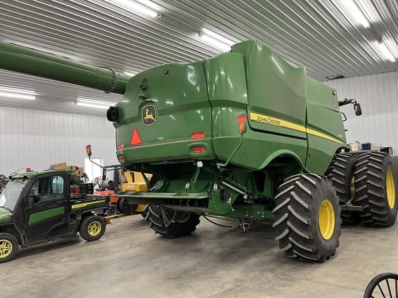 Image of John Deere S780 equipment image 2