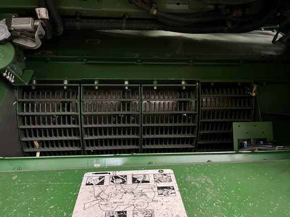 Image of John Deere S780 equipment image 4