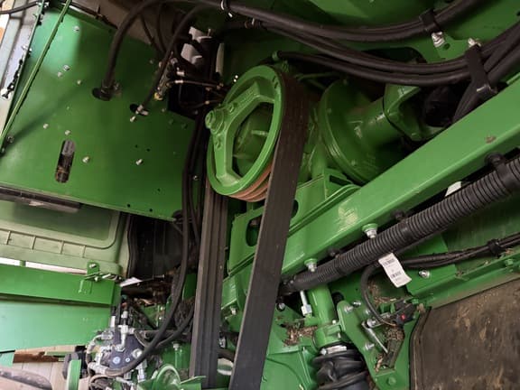 Image of John Deere S780 equipment image 3