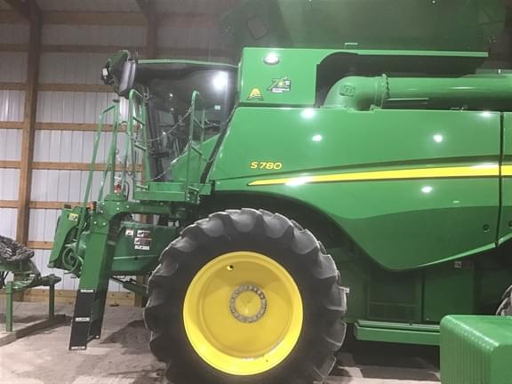 Image of John Deere S780 equipment image 1
