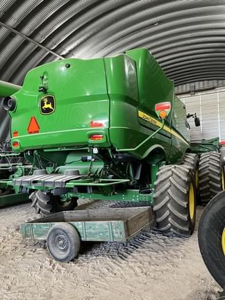 Image of John Deere S780 equipment image 1