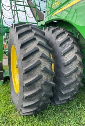 Image of John Deere S780 equipment image 4