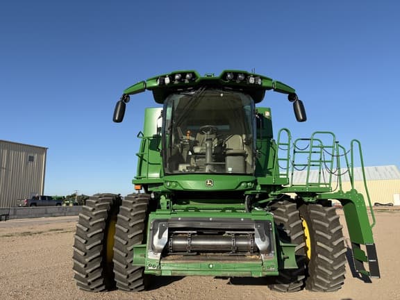Image of John Deere S780 equipment image 2