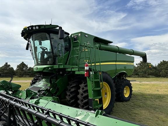 Image of John Deere S780 equipment image 4
