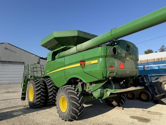 Image of John Deere S780 equipment image 2