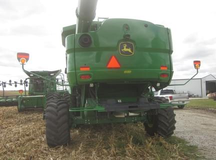 Image of John Deere S780 equipment image 1