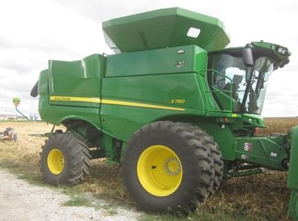 Image of John Deere S780 equipment image 4