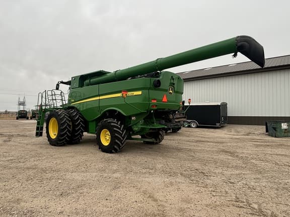 Image of John Deere S780 equipment image 2