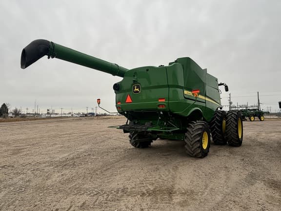 Image of John Deere S780 equipment image 4