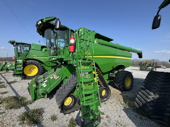 2022 John Deere S780 Equipment Image0
