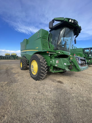2022 John Deere S780 Equipment Image0