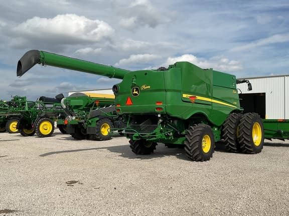 Image of John Deere S780 equipment image 3