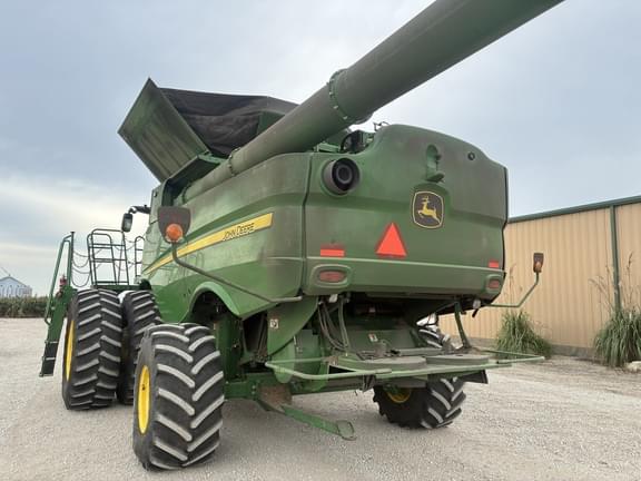 Image of John Deere S780 equipment image 3
