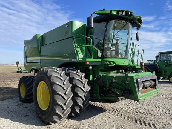 Image of John Deere S780 equipment image 1